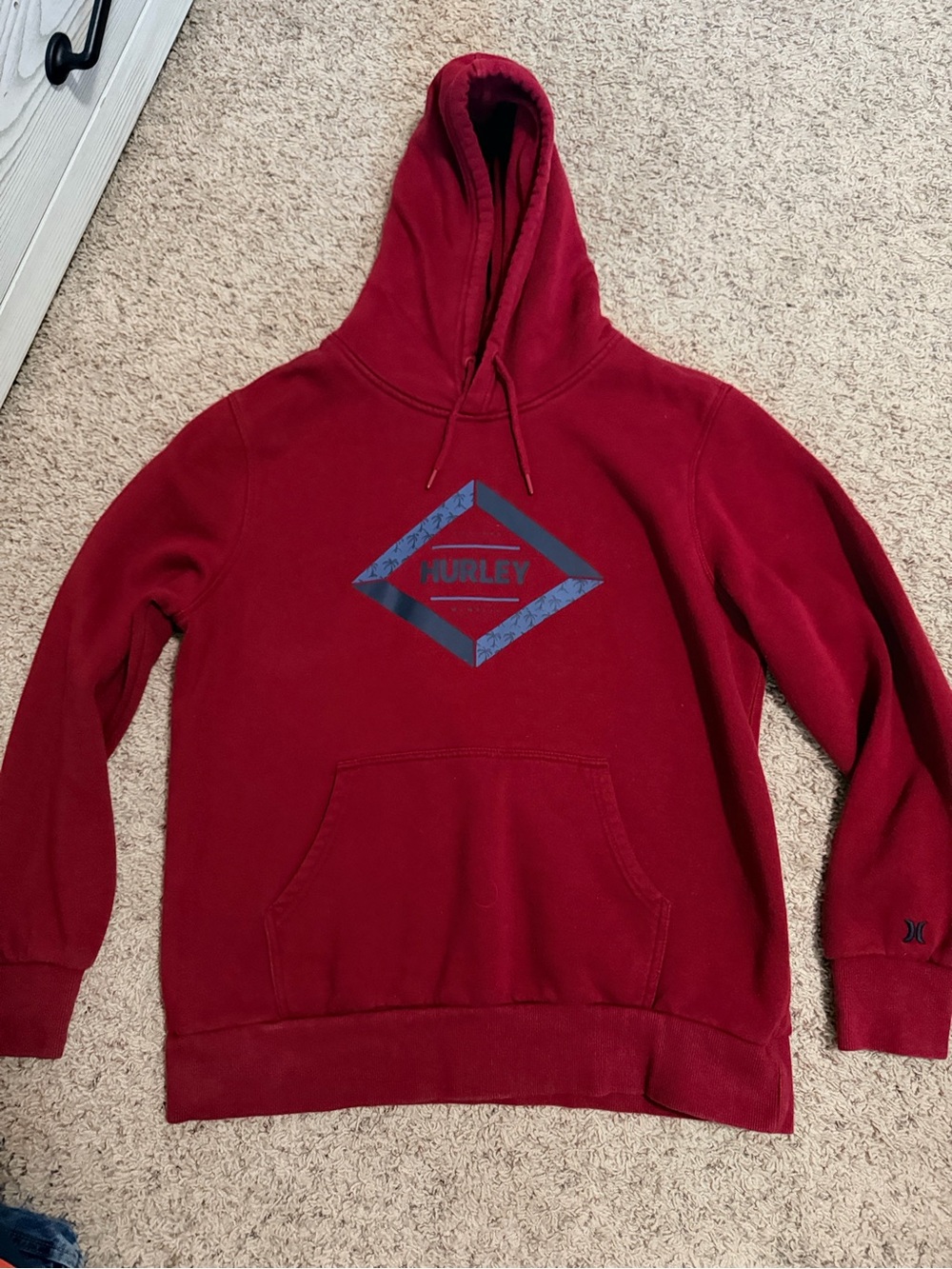 Hurley Men’s Burgundy Pullover Hoodie with Navy Logo